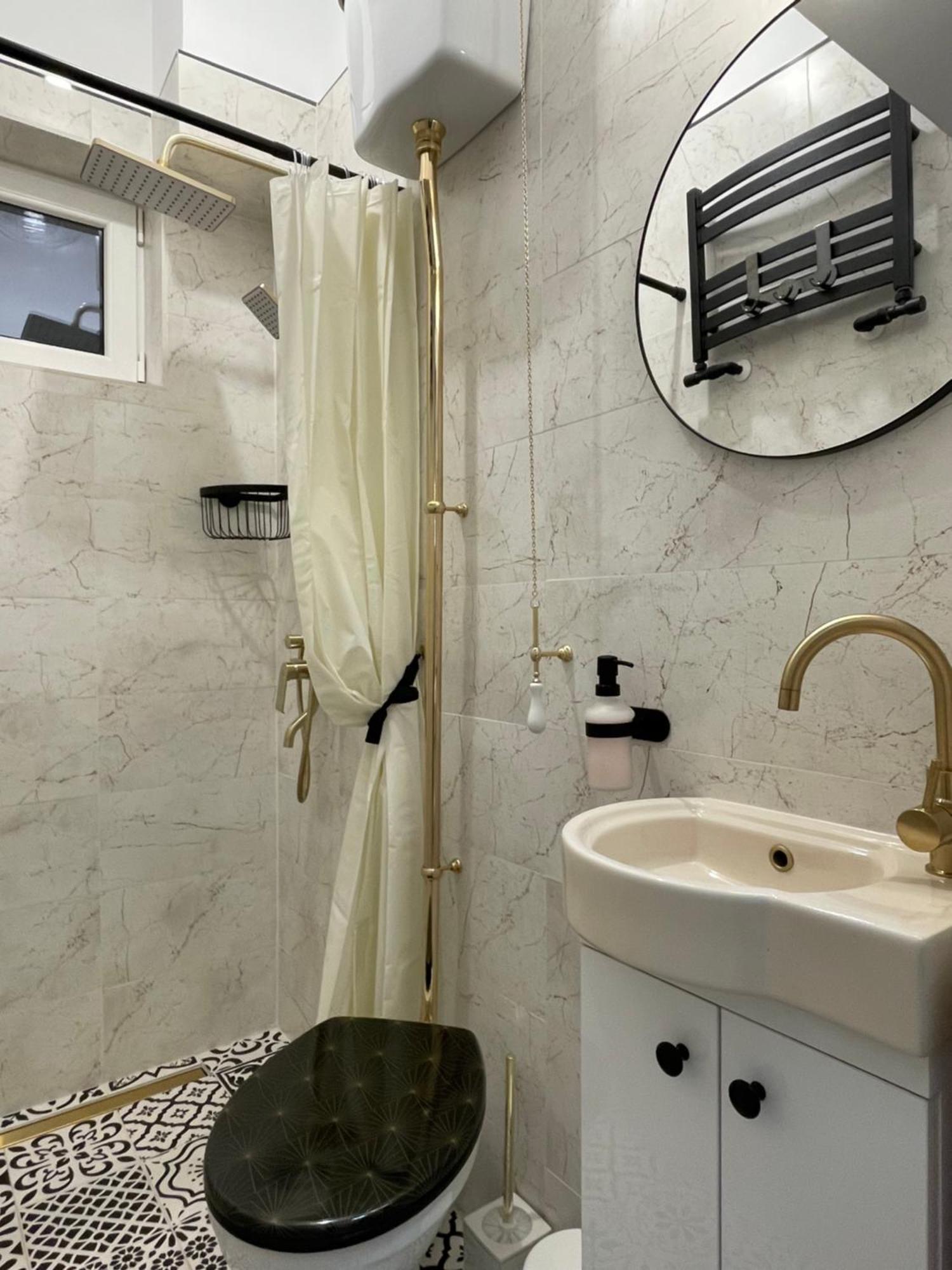 Studio Alice Romana Square Apartamento Bucareste Exterior foto